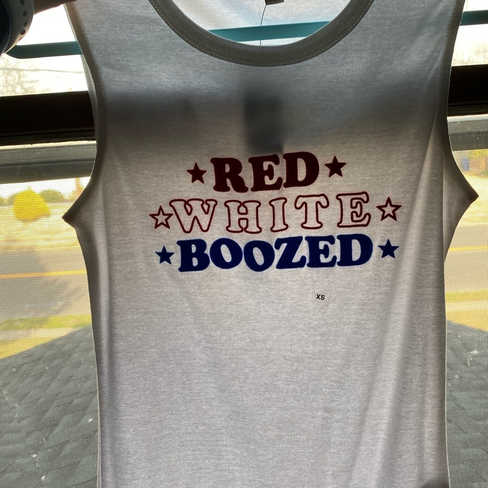 White 4th of July xS cropped top w tags
